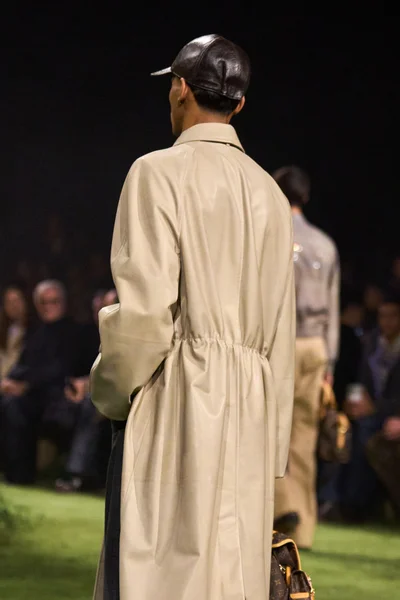 Look 53